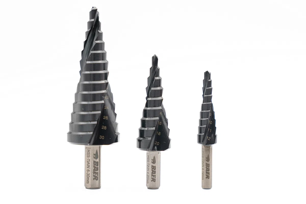 BAER HSS-TiAlN - Set di punte per trapano a gradini, 4 – 30 mm (4 – 12 & 20) (6 – 30) – punte coniche – acciai CrNi, metalli non ferrosi e acciai