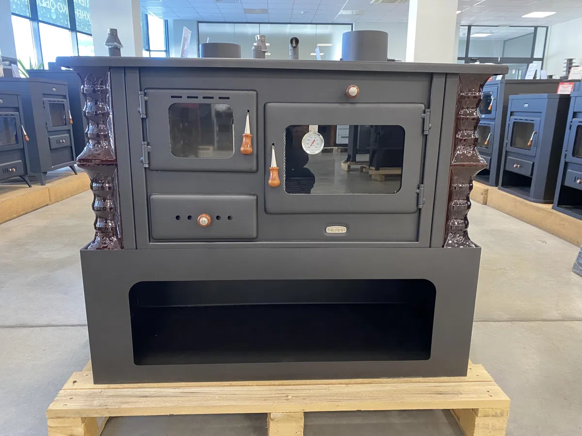 1P34-K MARO - Stufa a legna 10 kW con ceramica (marrone)